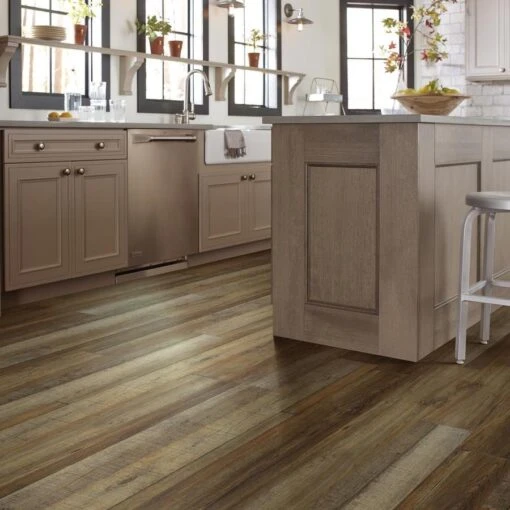 SMARTCORE Pro 7-Piece 7.08-in X 48.03-in Claremount Oak Luxury Vinyl Plank Flooring -Flooring Shop