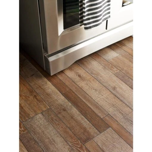 SMARTCORE Pro 7-Piece 7.08-in X 48.03-in Claremount Oak Luxury Vinyl Plank Flooring -Flooring Shop