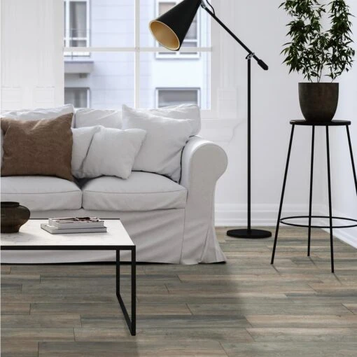 Home Decorators Collection Montrose Oak 12 Mm T X 7.5 In W X 50.67 In Length Water Resistant Laminate Flooring (589.44 Sq. Ft./pallet) -Flooring Shop